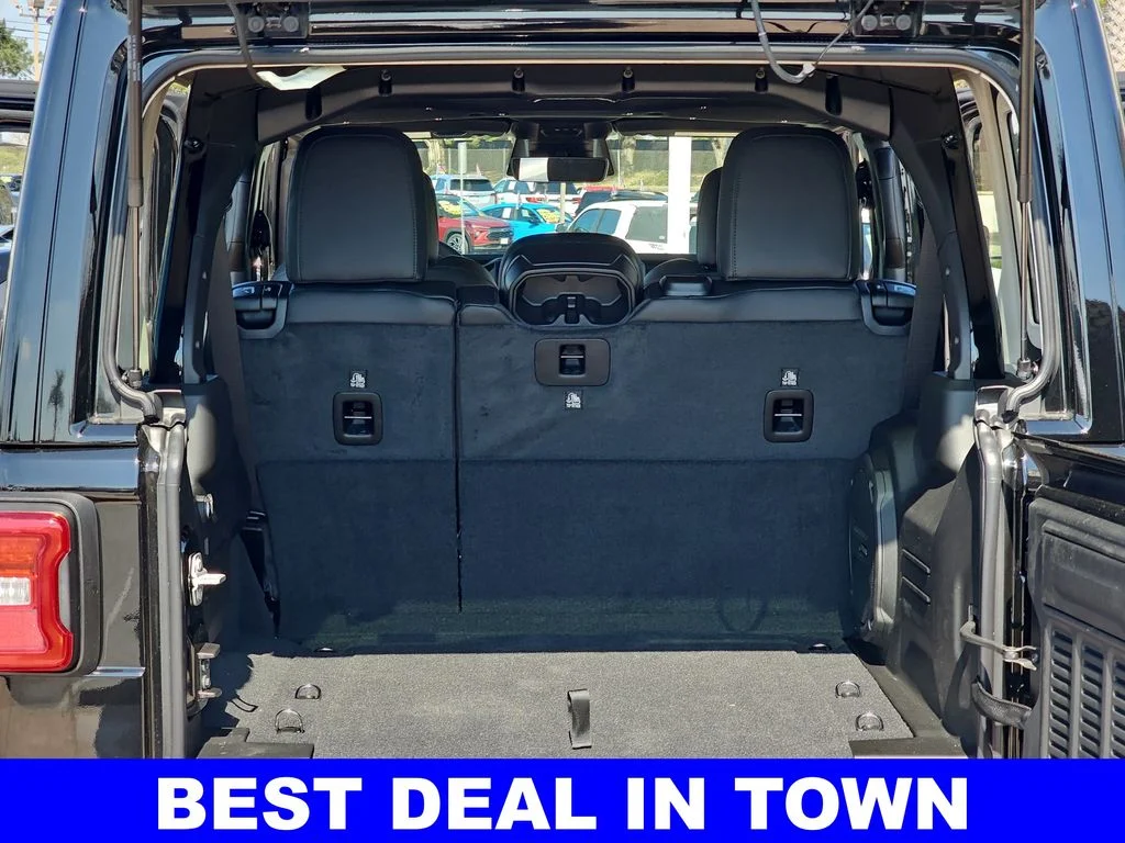 New 2026 Black Clear-Coat Exterior Paint Jeep Rubicon X image 13