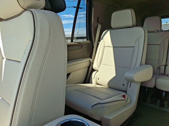 2026 GMC Yukon Denali - Photo 12