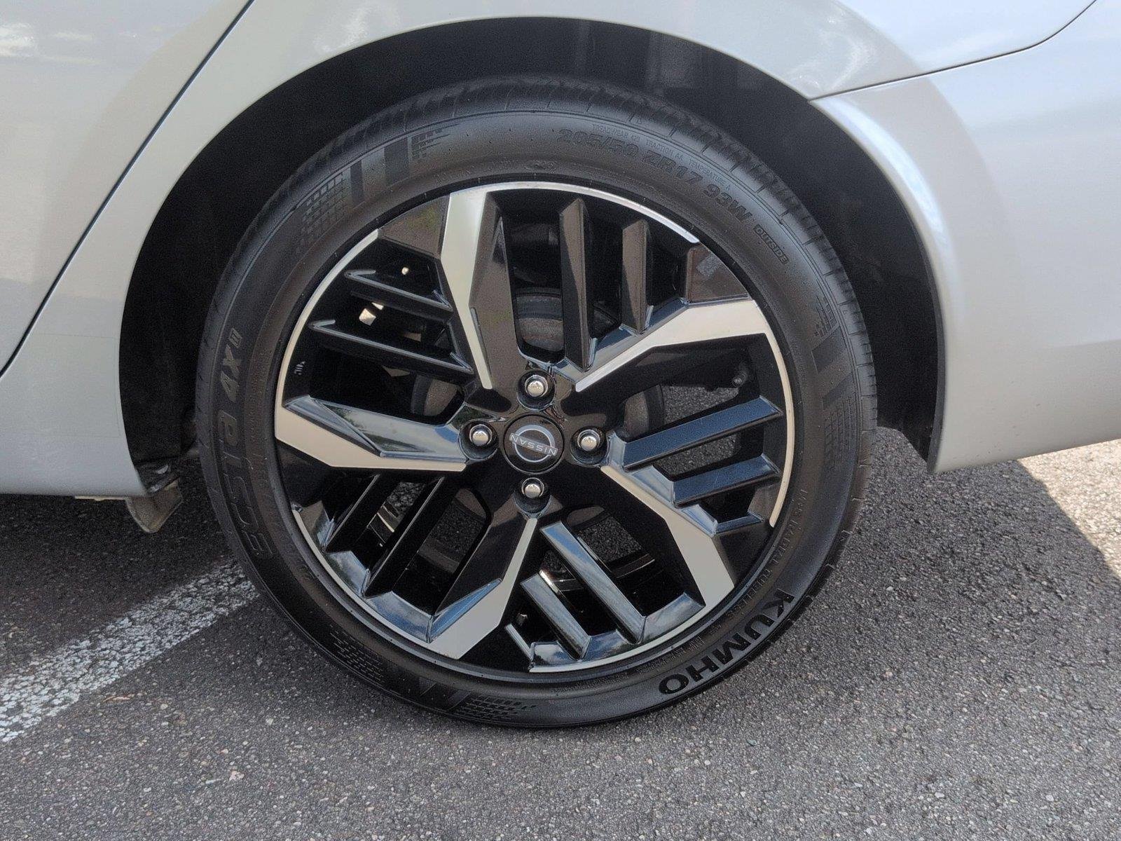 Used 2024 Brilliant Silver Metallic Nissan SR image 11