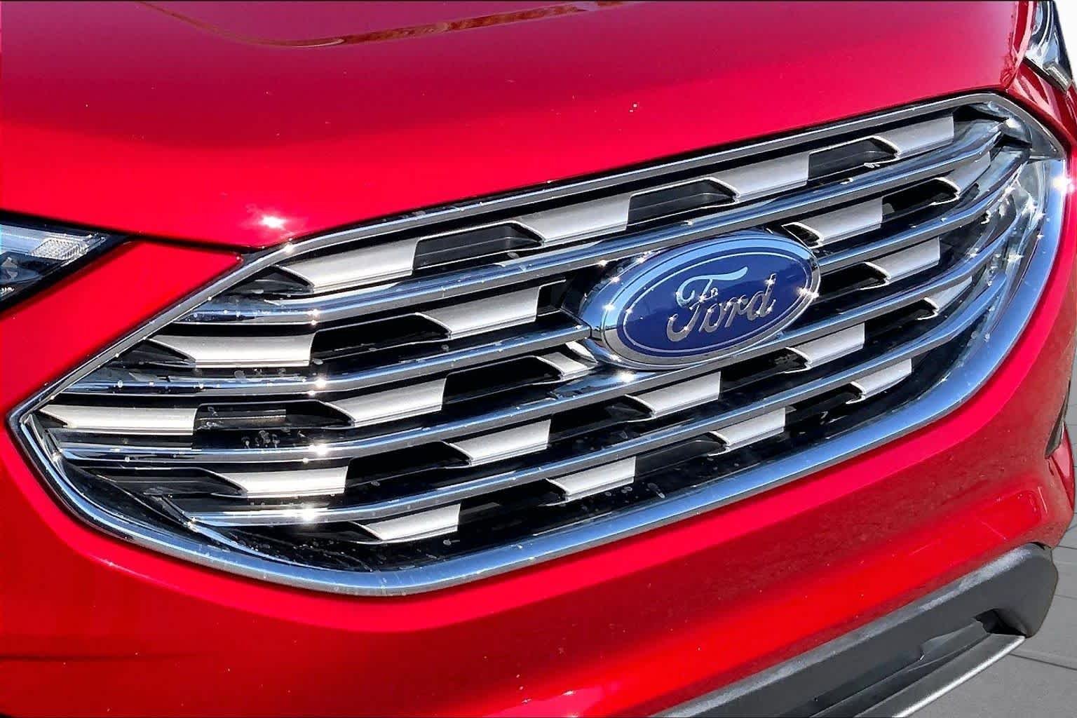 Used 2020 Rapid Red Metallic Tinted Clearcoat Ford SEL image 29