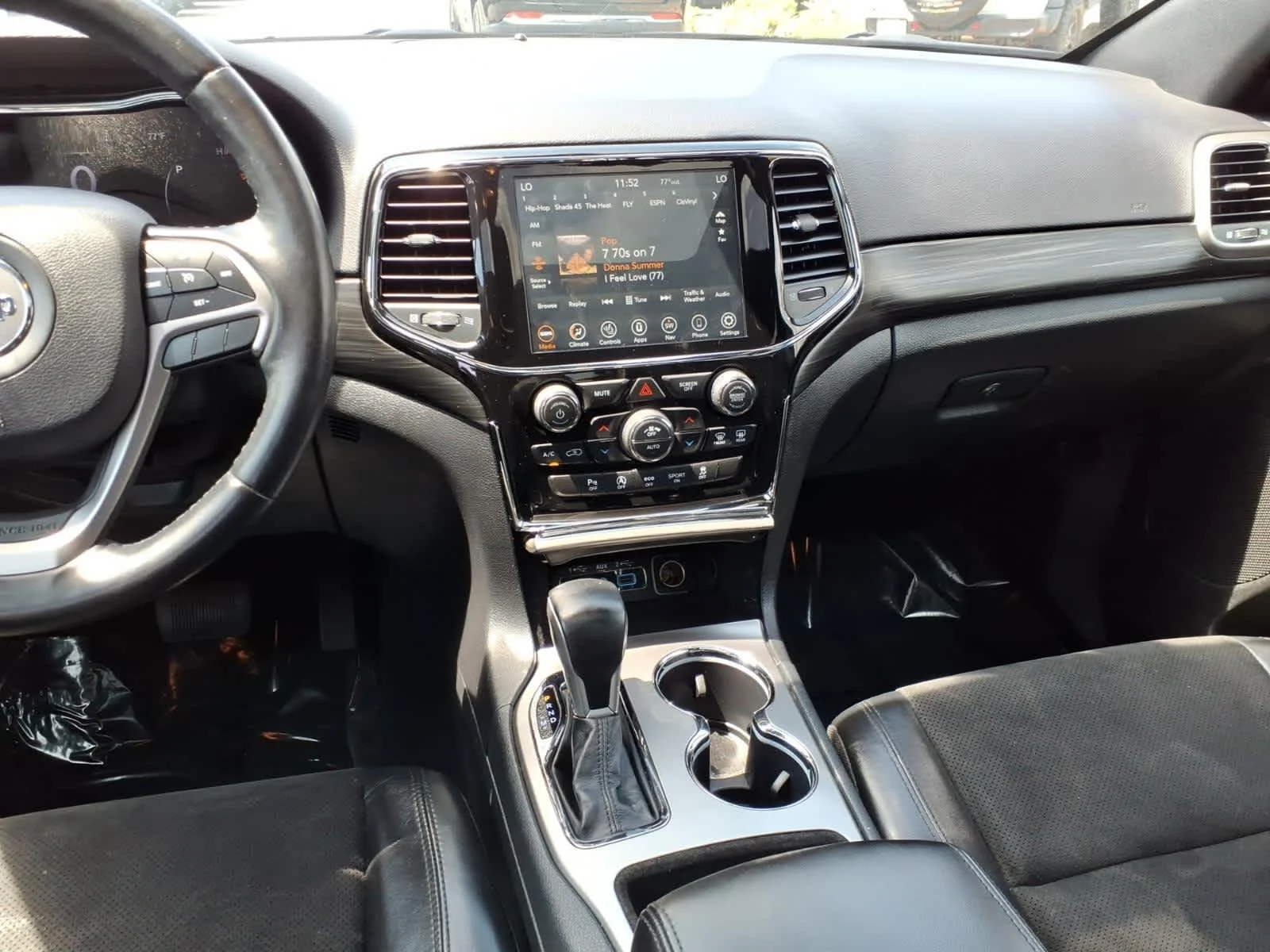 Certified Used 2020 Granite Crystal Met. Clear Coat Jeep Altitude image 15