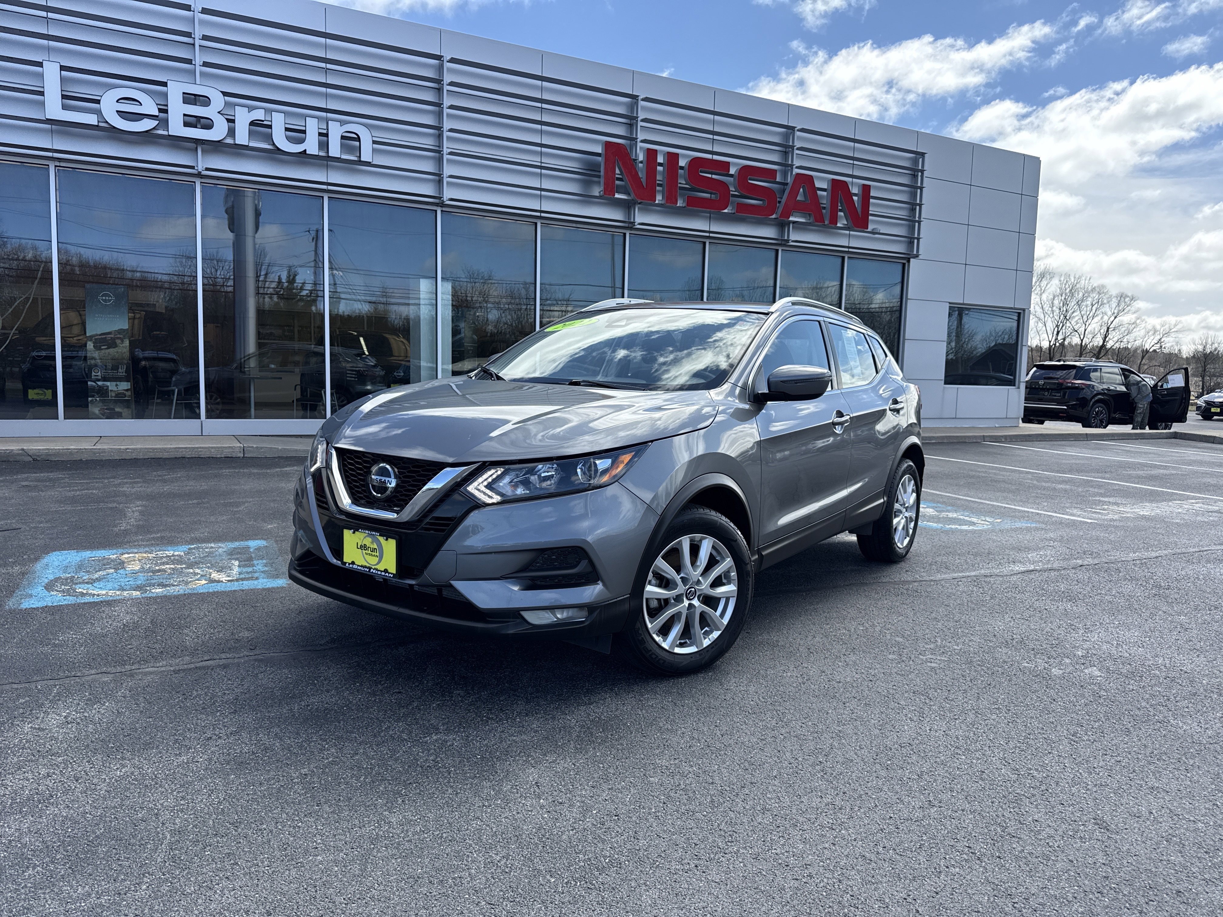 2022 Nissan Rogue Sport SV