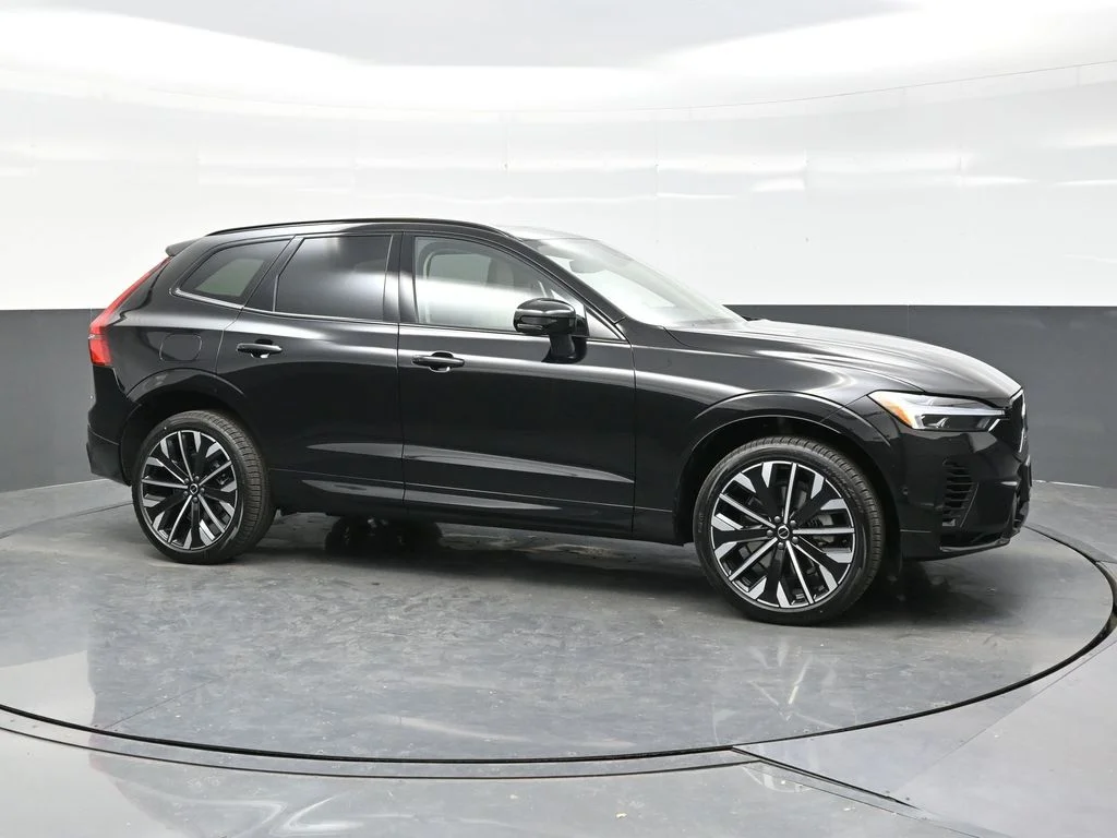 New 2026 Onyx Black Volvo T8 Ultra image 8