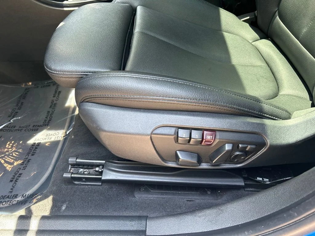 Used 2018 Blue BMW xDrive28i image 16
