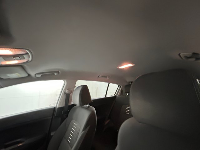 Used 2018 White Kia LX image 25