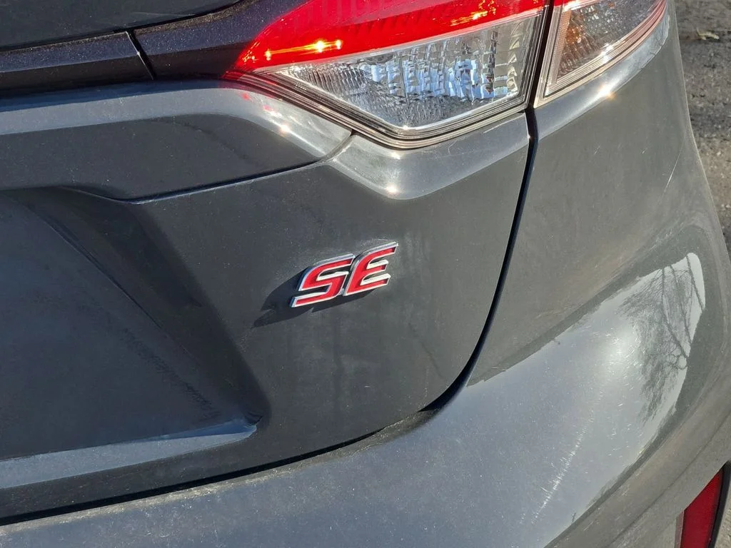 Used 2023 UNDERGROUND Toyota SE image 20