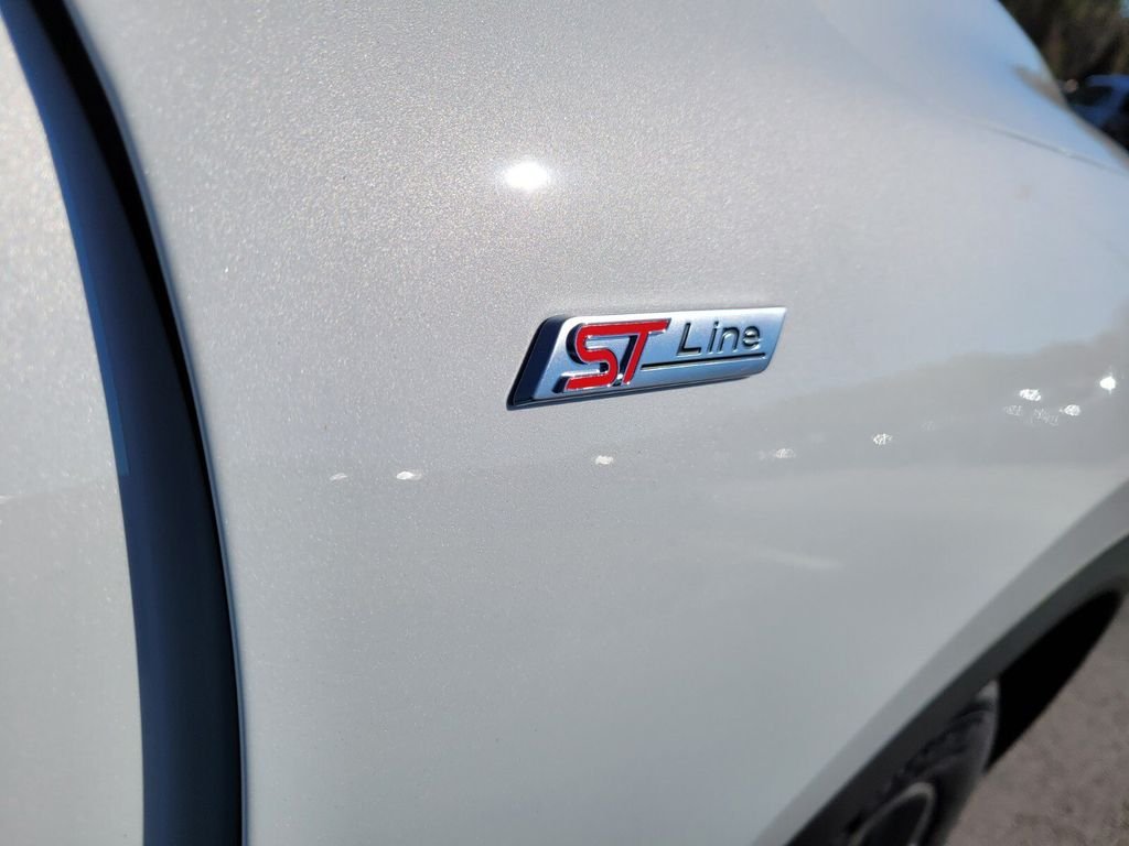 New 2025 Space Silver Metallic Ford ST-Line image 37