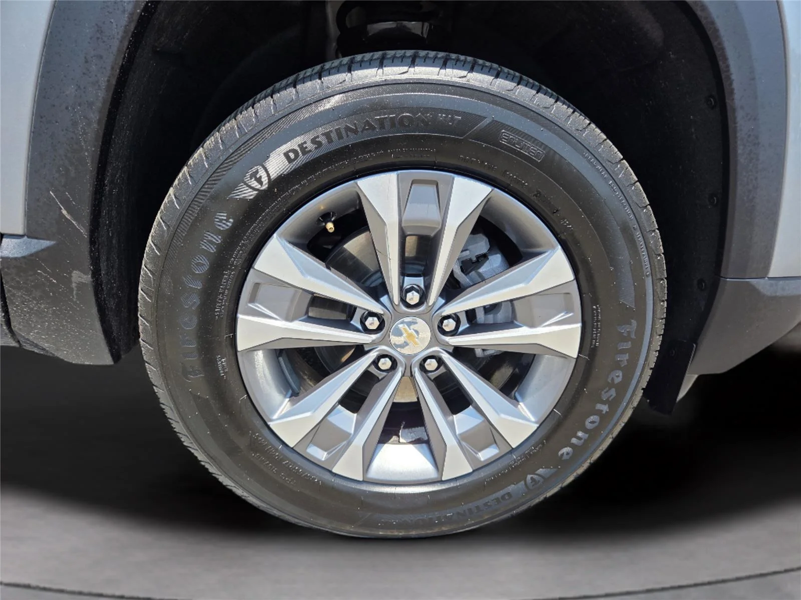 Used 2026 Sterling Gray Metallic Chevrolet FWD LT image 31