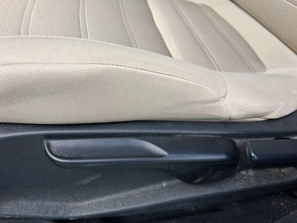 Used 2019  Honda LX image 18