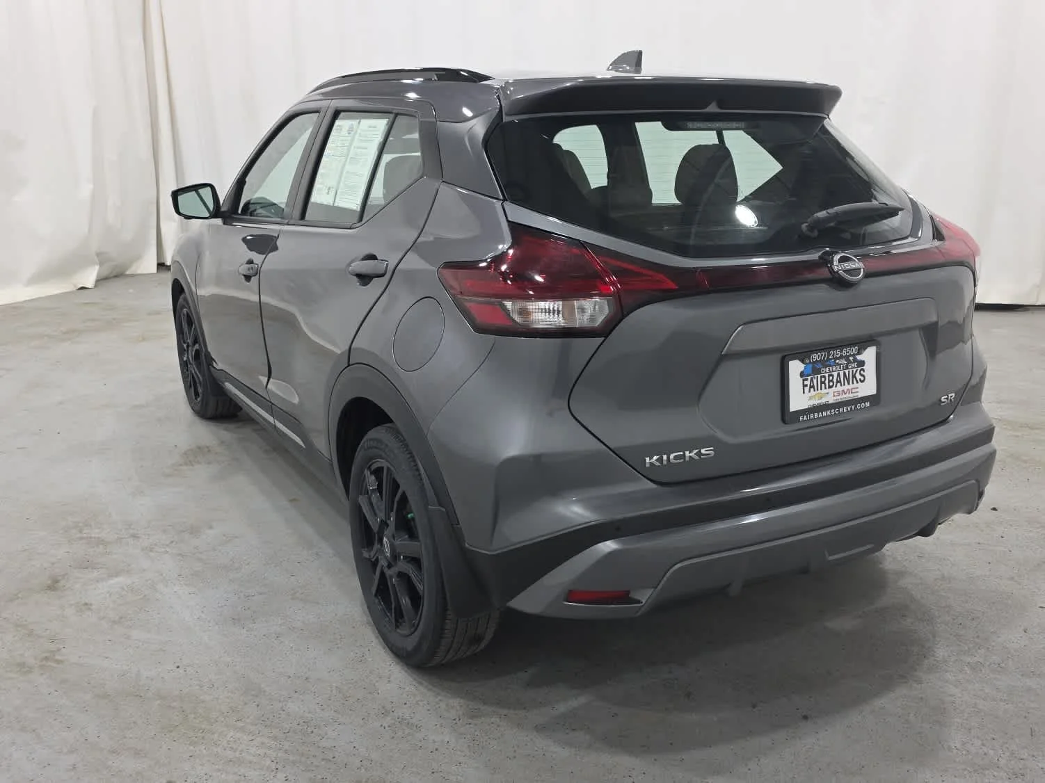Used 2023 Gun Metallic Nissan SR image 4