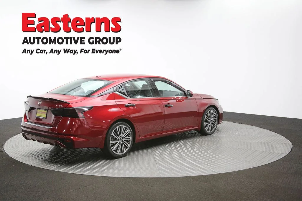 Used 2023 Red Nissan 2.5 SL image 41
