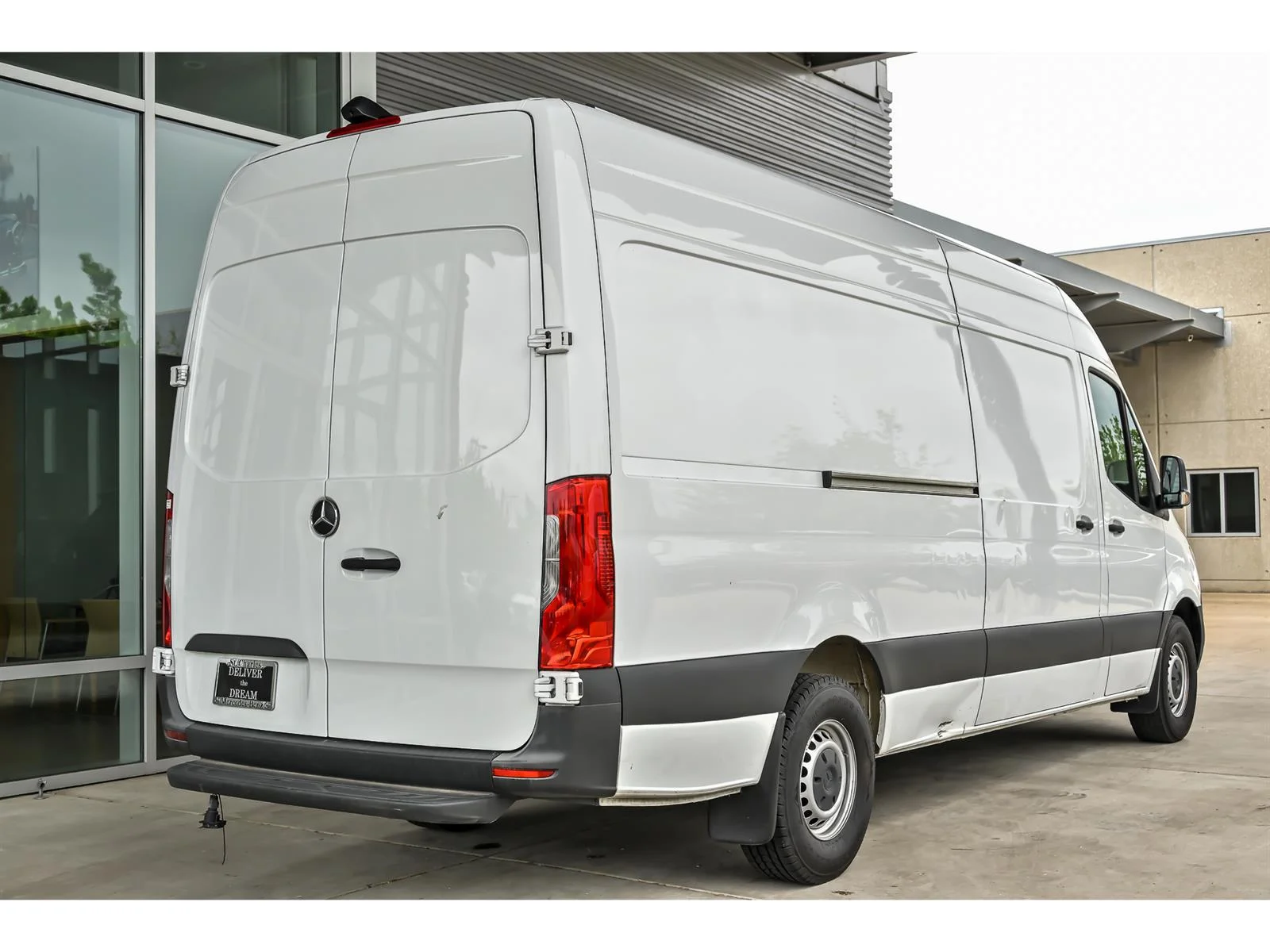 Used 2023 White Mercedes-Benz 2500 image 4