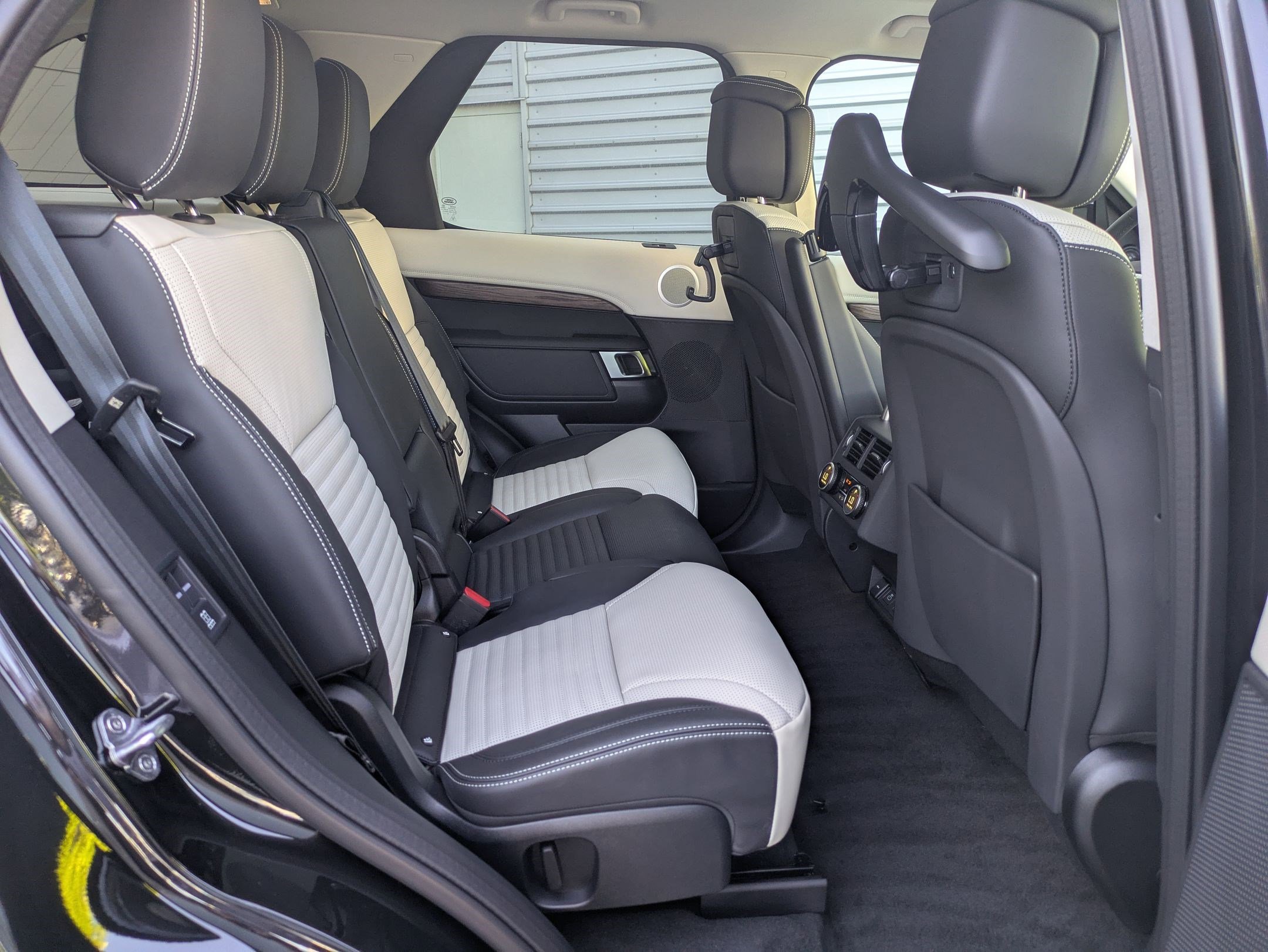 2026 Land Rover Discovery Dynamic SE - Photo 28