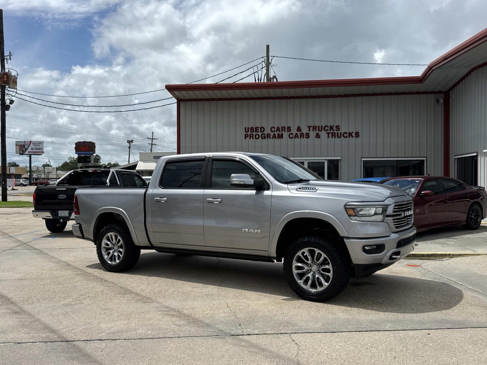 2021 RAM 1500 Laramie 4x4 Crew Cab 5'7's photo