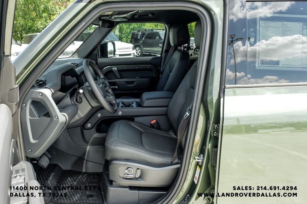 New 2026 Woolstone Green Metallic Land Rover X-Dynamic SE image 39