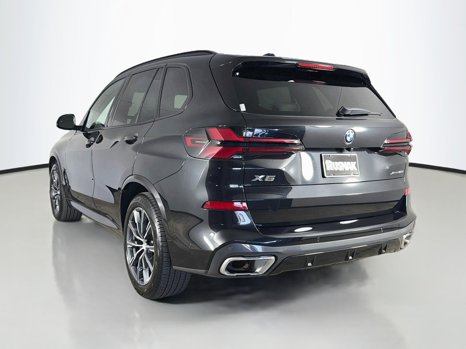 Certified Used 2024 Black Sapphire Metallic BMW xDrive40i image 5