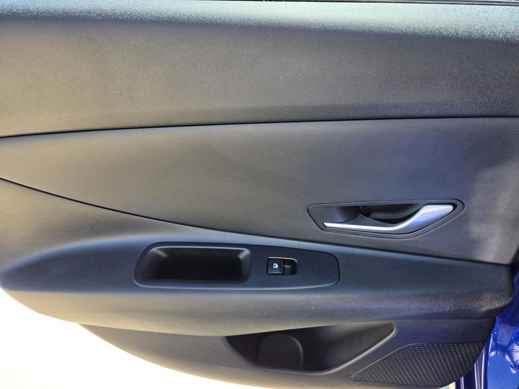 Used 2024 Blue Hyundai SEL image 9