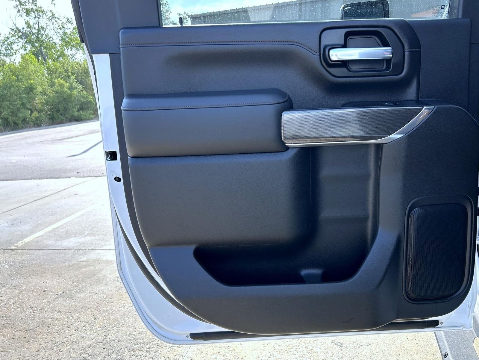 Used 2020 White GMC AT4 image 20