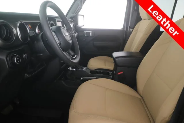 Used 2023 Black Jeep Sport S image 16