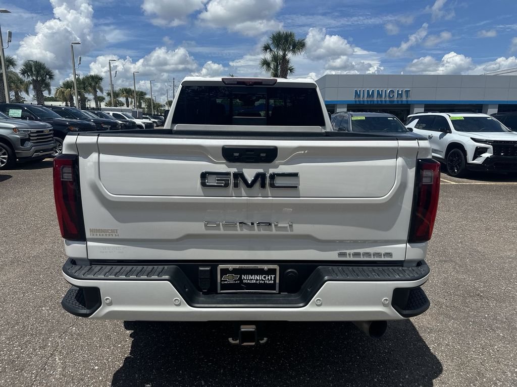 Used 2024 White Frost Tricoat GMC Denali Ultimate image 15