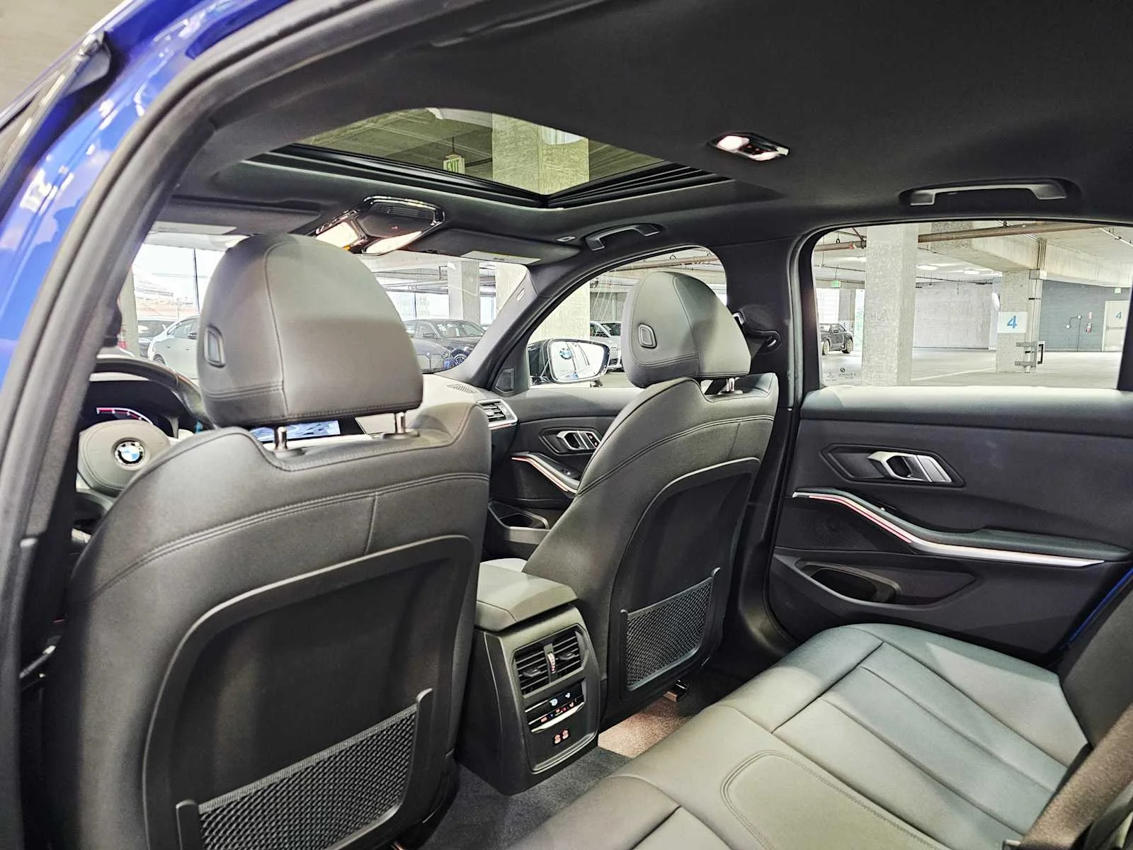 Used 2021 Portimao Blue Metallic BMW xDrive image 26