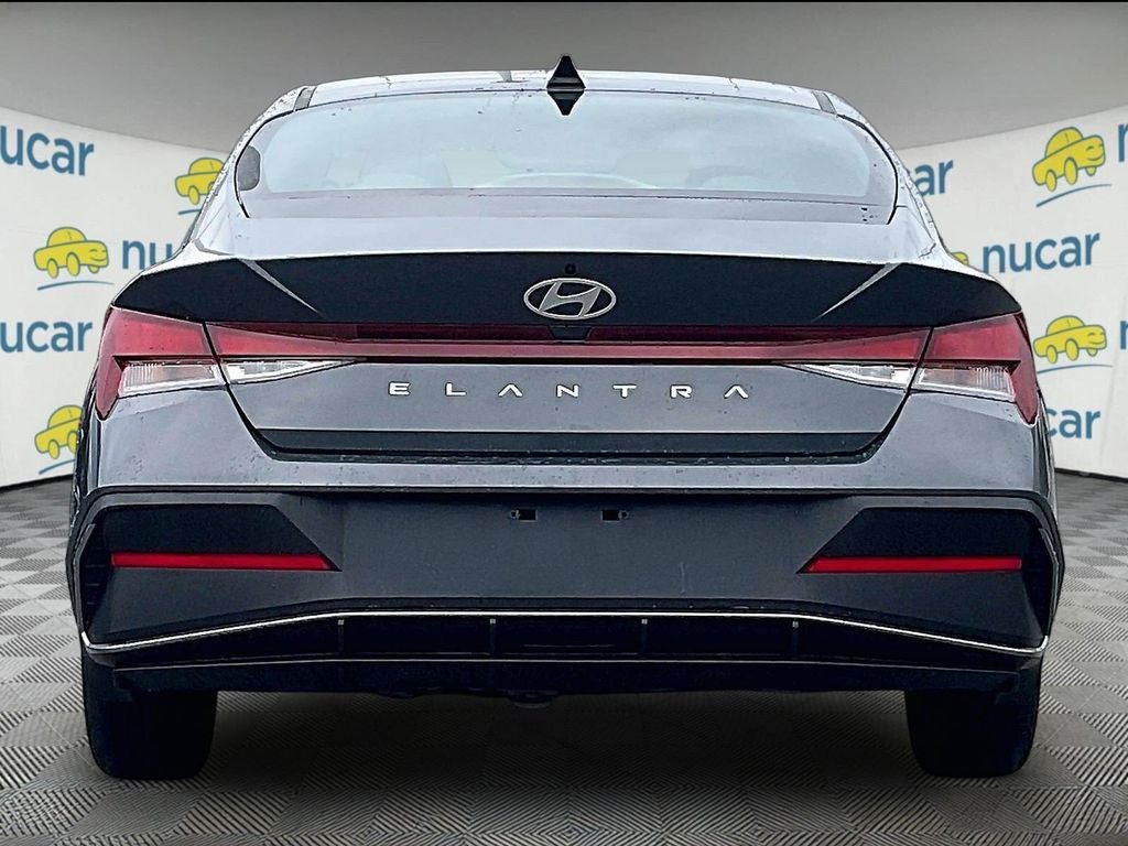Used 2024 Gray Hyundai SE image 5