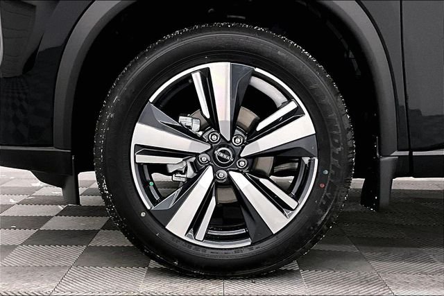 2025 Nissan Rogue SL - Photo 13