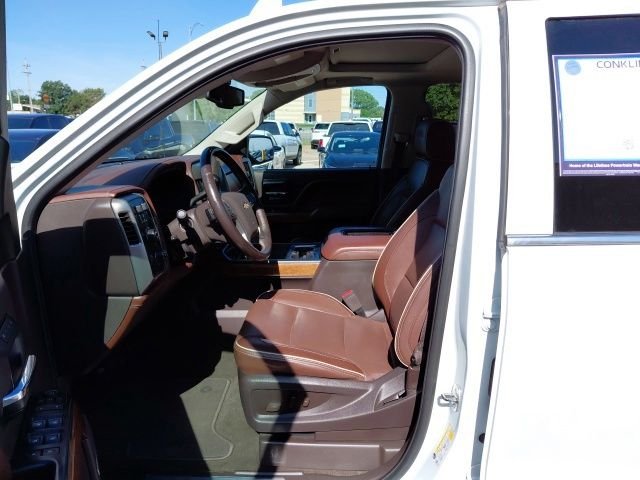 Used 2018 Beige Chevrolet High Country image 24