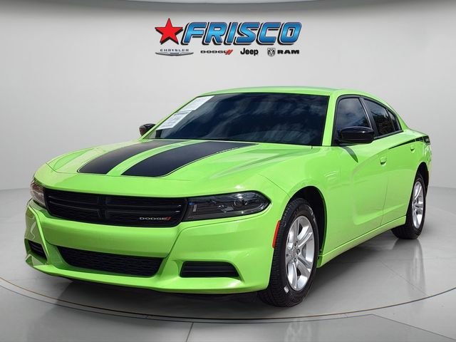 Used 2023 Green Dodge SXT image 3