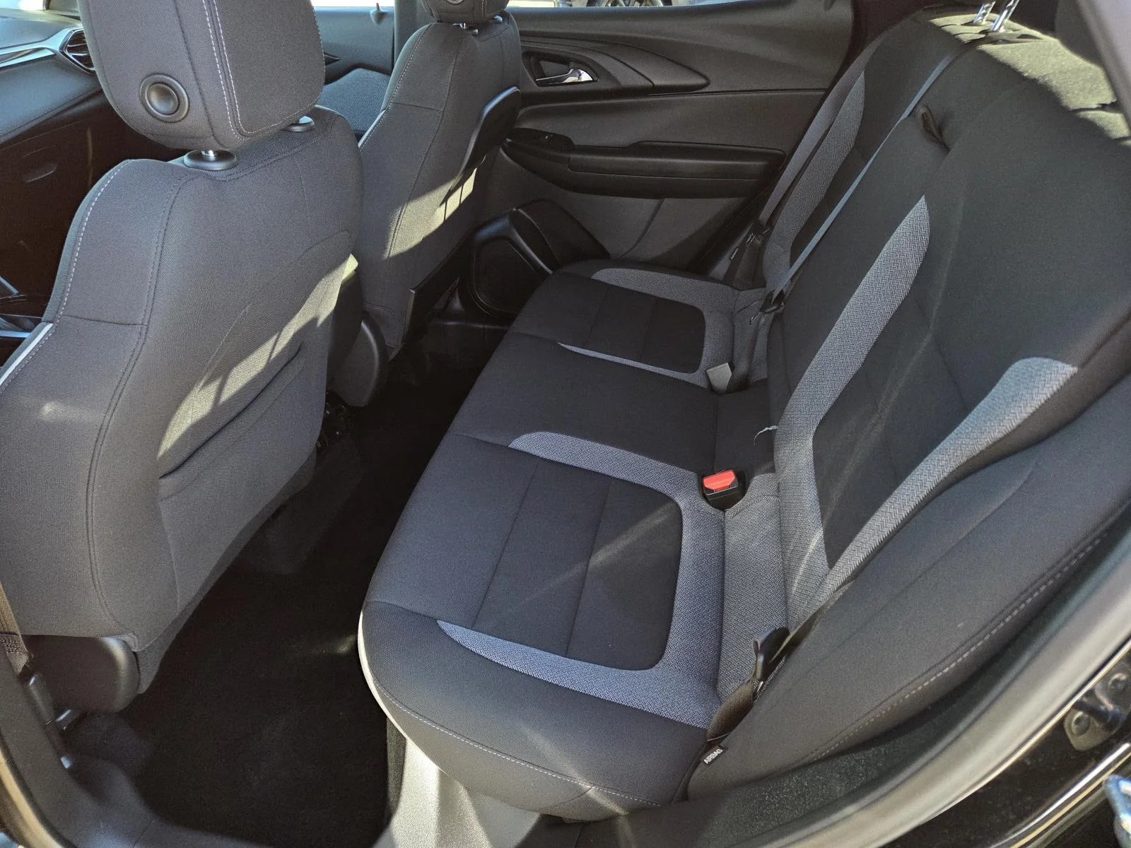 Used 2025 Mosaic Black Metallic Chevrolet LT image 29