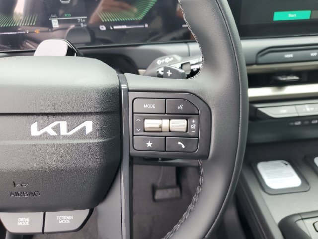 New 2027 Ebony Black Kia EX image 29