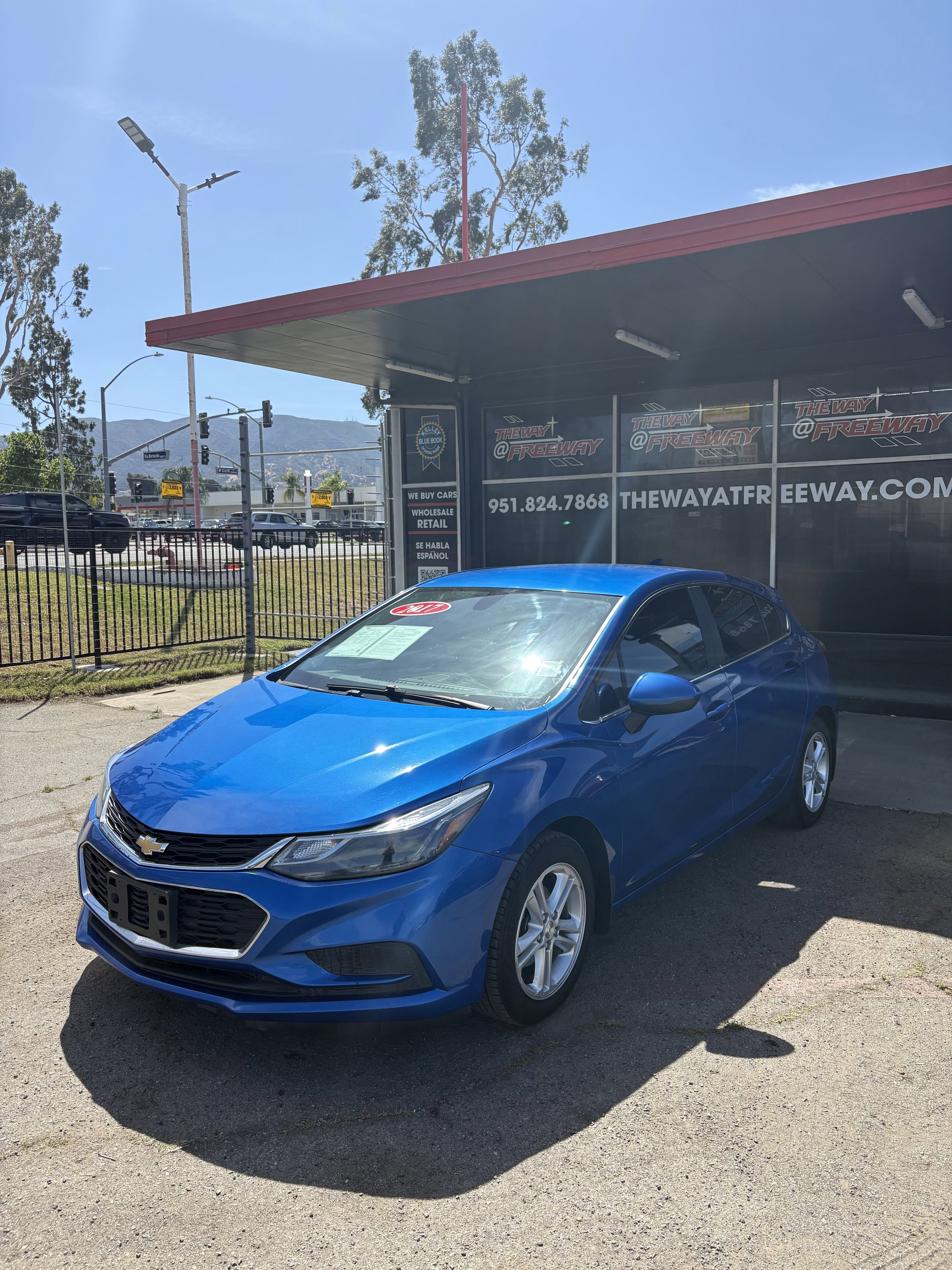 2017 Chevrolet Cruze LT Hatchback Auto's photo