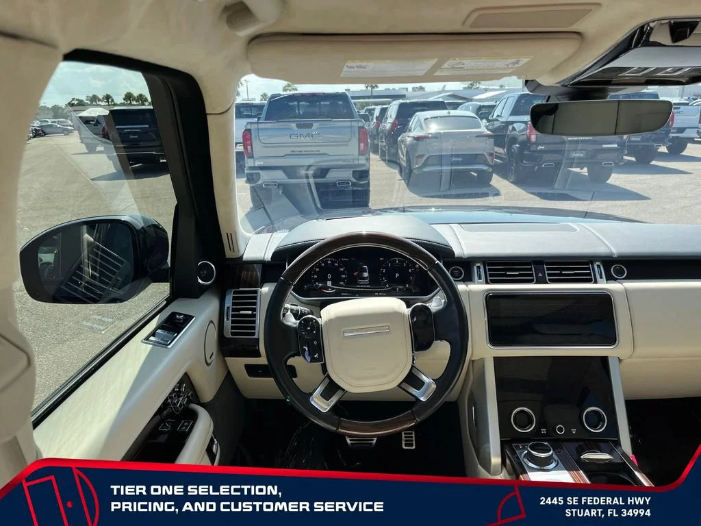 Used 2022  Land Rover Autobiography image 13