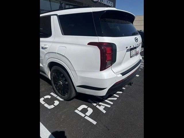 Used 2025 White Hyundai Calligraphy Night Edition image 4