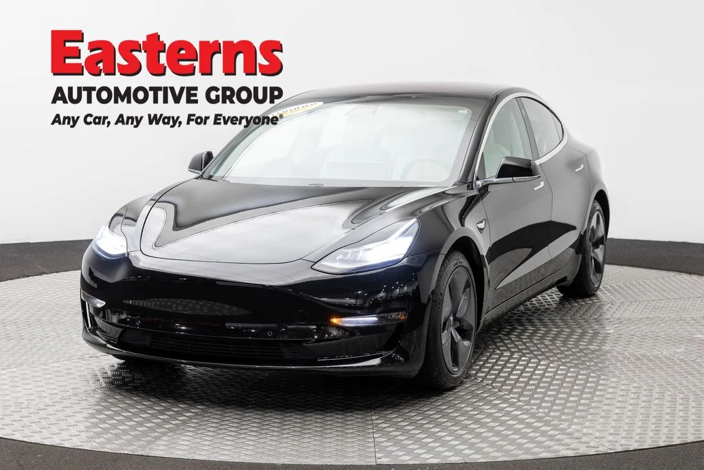 Used 2018 Black Tesla Long Range image 1