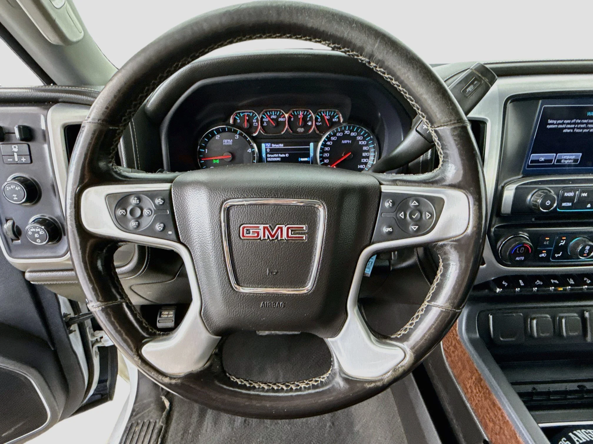 Used 2019 SUMMIT WHITE GMC SLT image 13