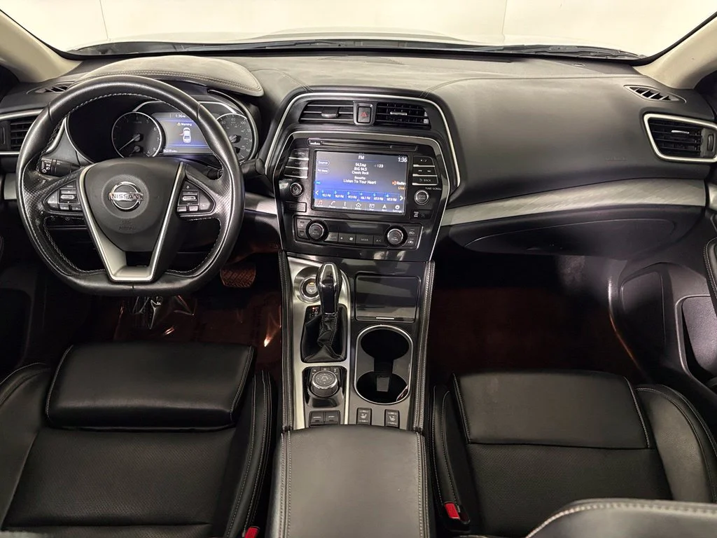 Used 2018 Silver Nissan 3.5 SL image 31