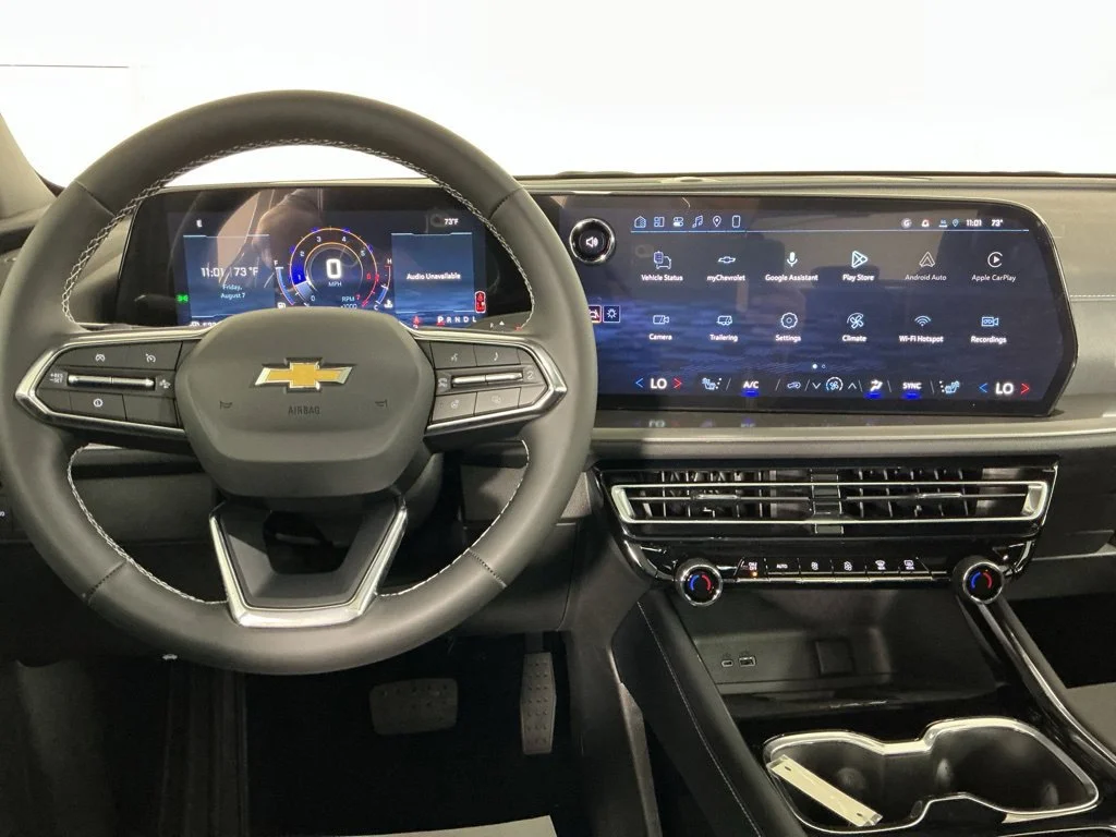 New 2027 Sterling Gray Metallic Chevrolet LT image 20