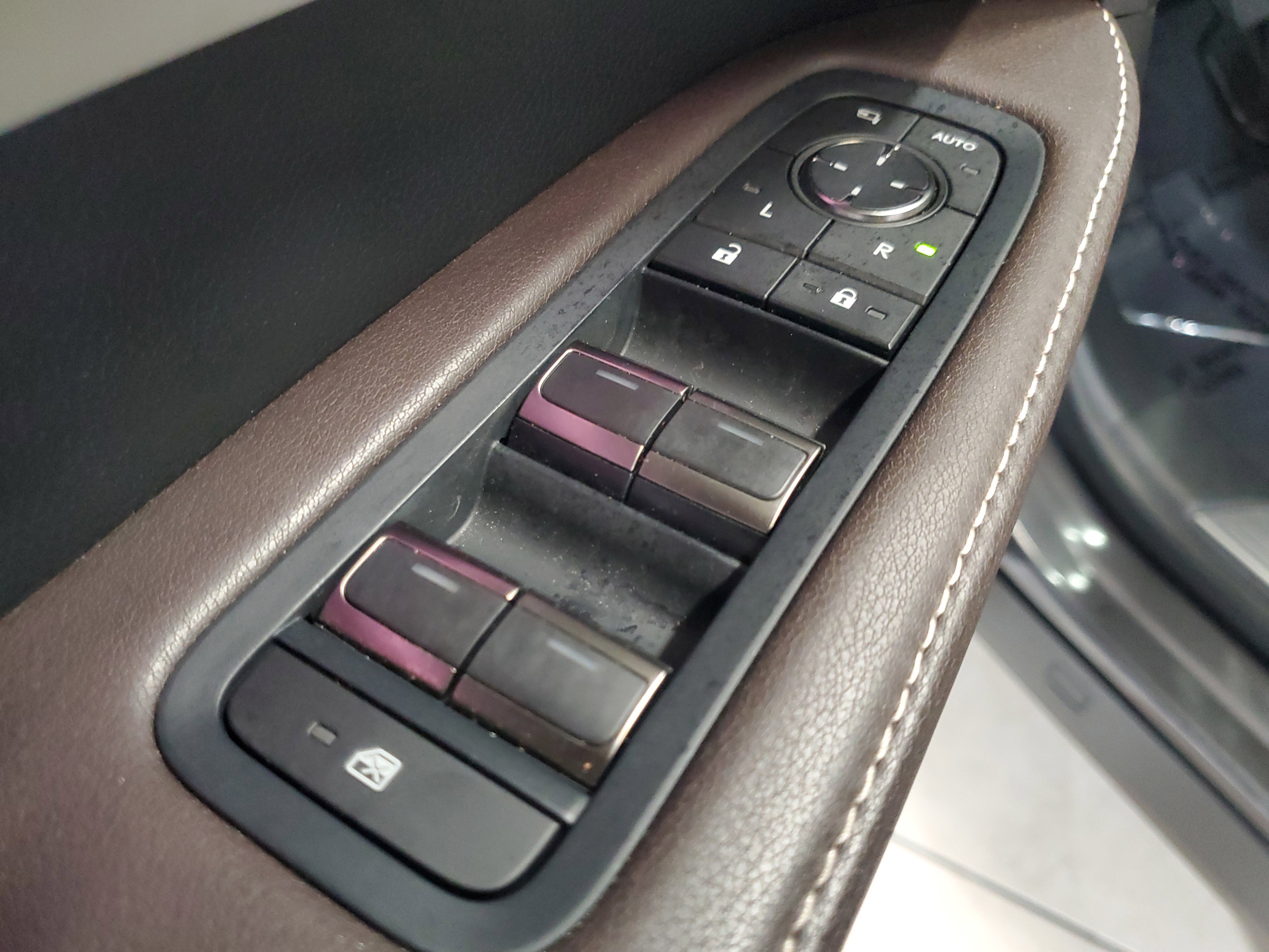Used 2024 Cloudburst Gray Lexus RX 350 image 21