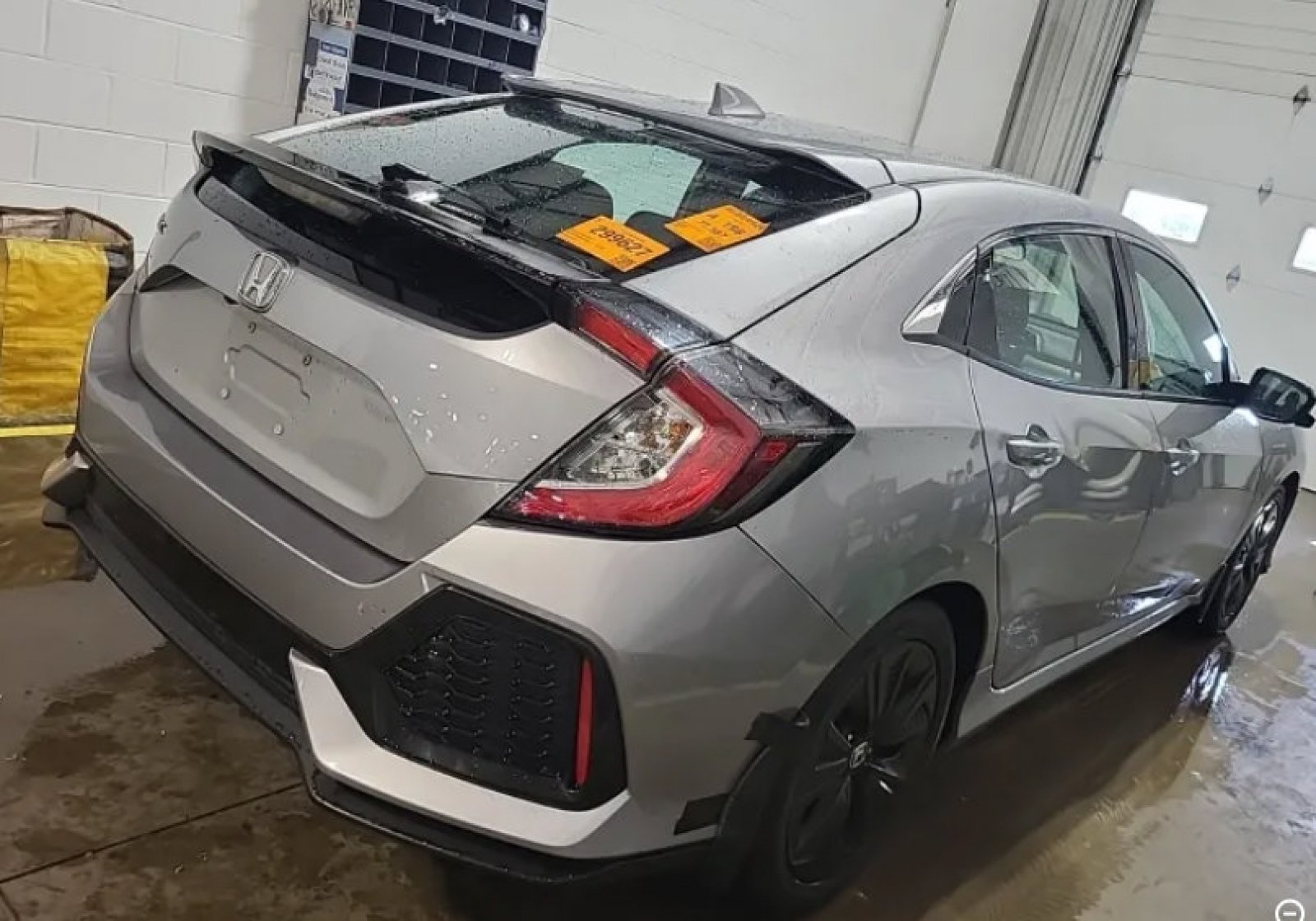 Used 2018 Lunar Silver Metallic Honda EX image 3