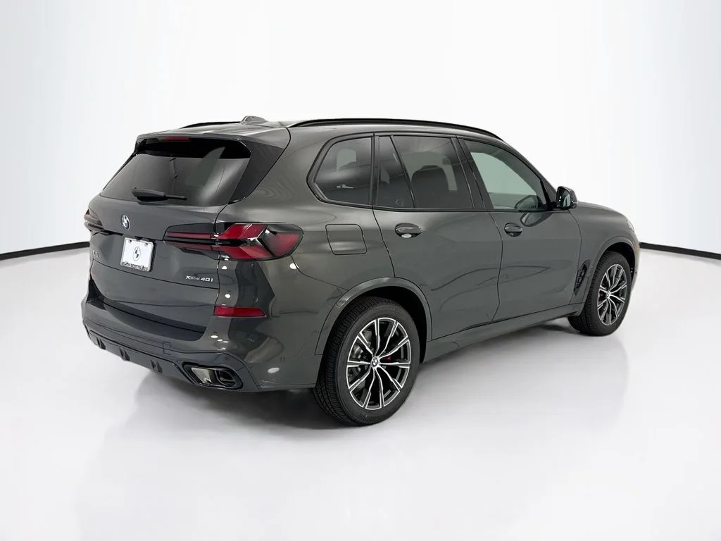 New 2026 Gray BMW xDrive40i image 5