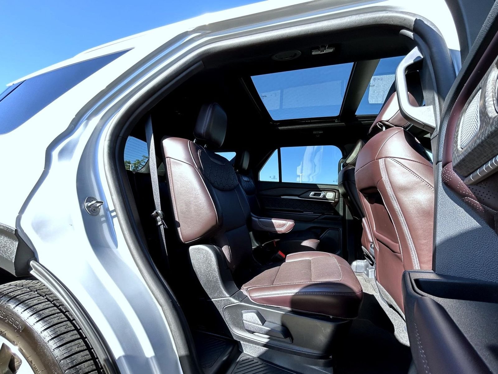Used 2025 White Ford Platinum image 18