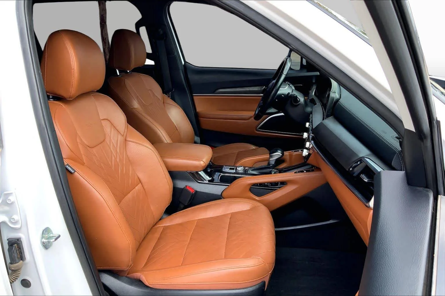 Used 2024 Glacial White Pearl Kia SX X-Pro image 9