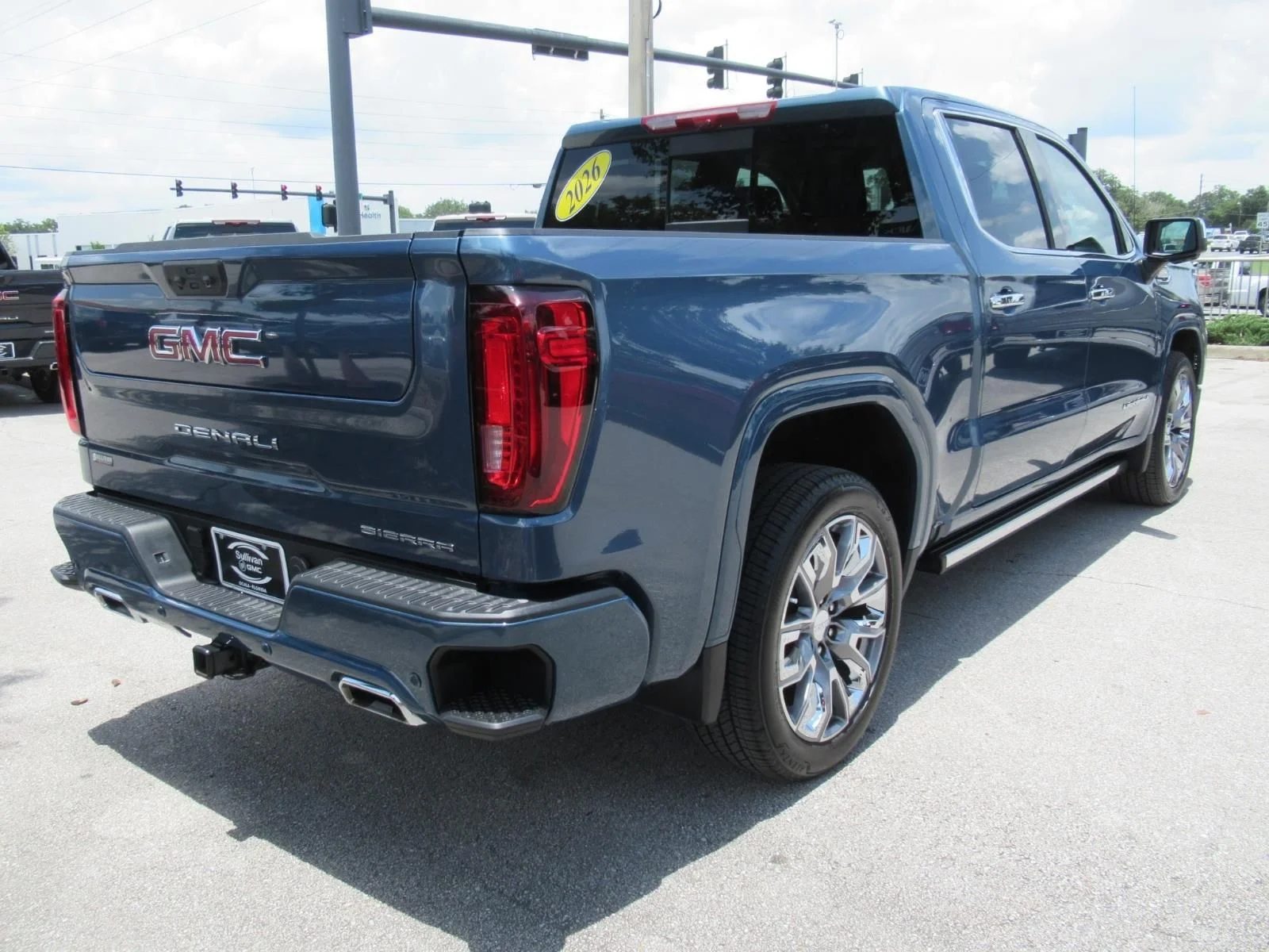 Used 2026  GMC Denali image 7
