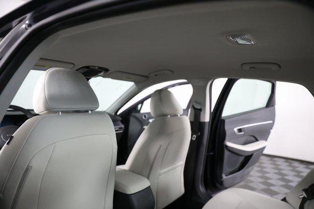 New 2026 Blue Hyundai SE image 52
