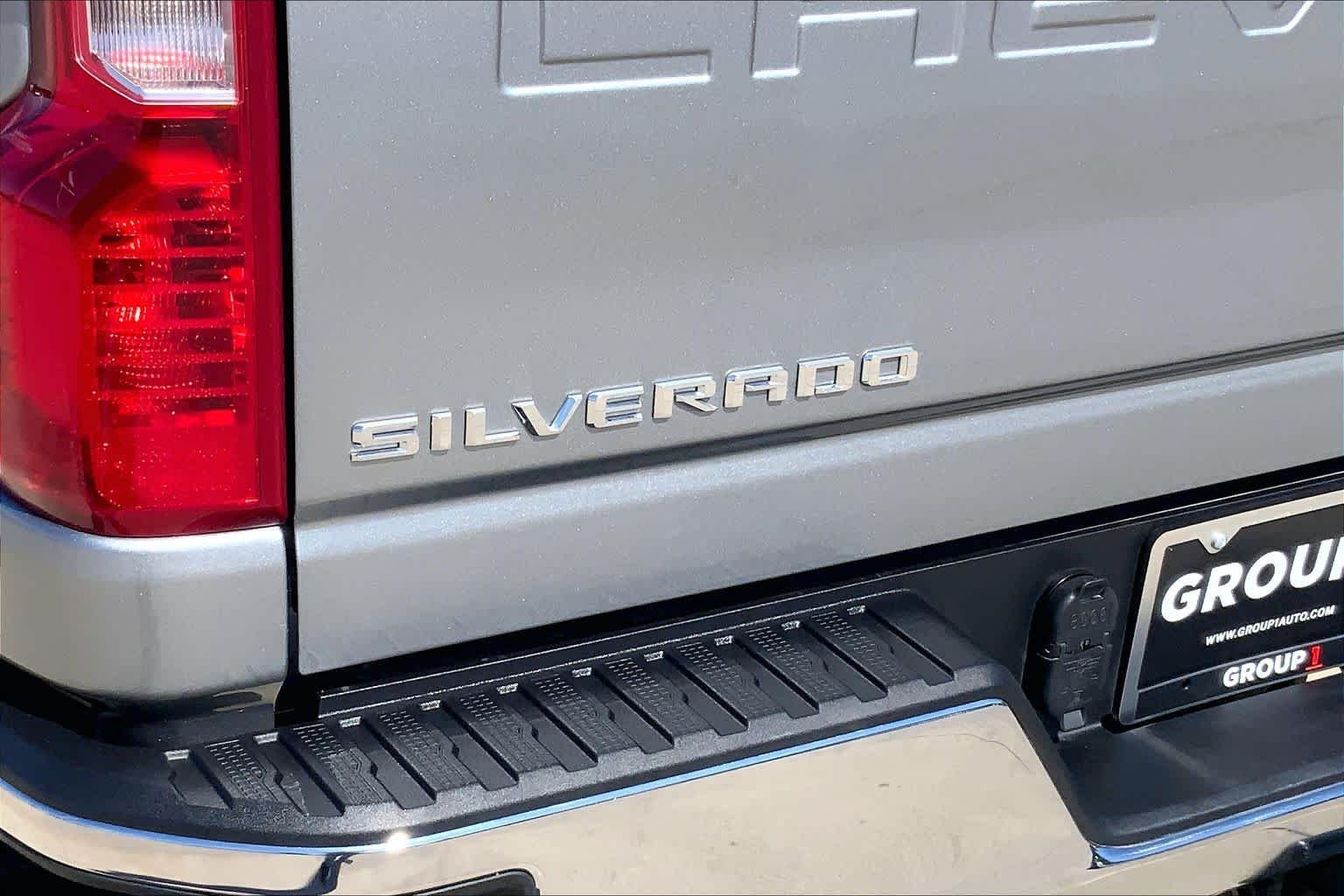 Used 2026 Sterling Gray Metallic Chevrolet LT image 31