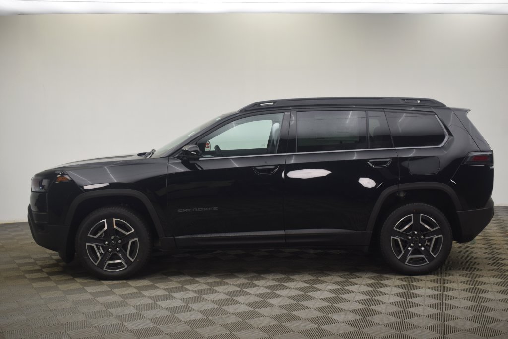 New 2026 Diamond Black Crystal Pearl-Coat Exterior Paint Jeep Limited image 14