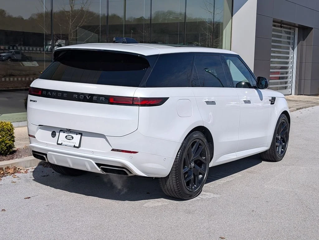 Certified Used 2024 White Land Rover Dynamic SE image 9