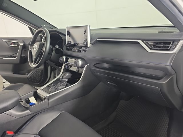 Used 2021 White Toyota XSE image 28