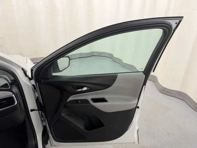 Used 2020 White Chevrolet LT image 14